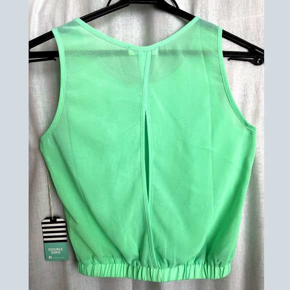 Light-green women's top. Sequin front. Elegant design. New with tag NWT Size S - Picture 3 of 3